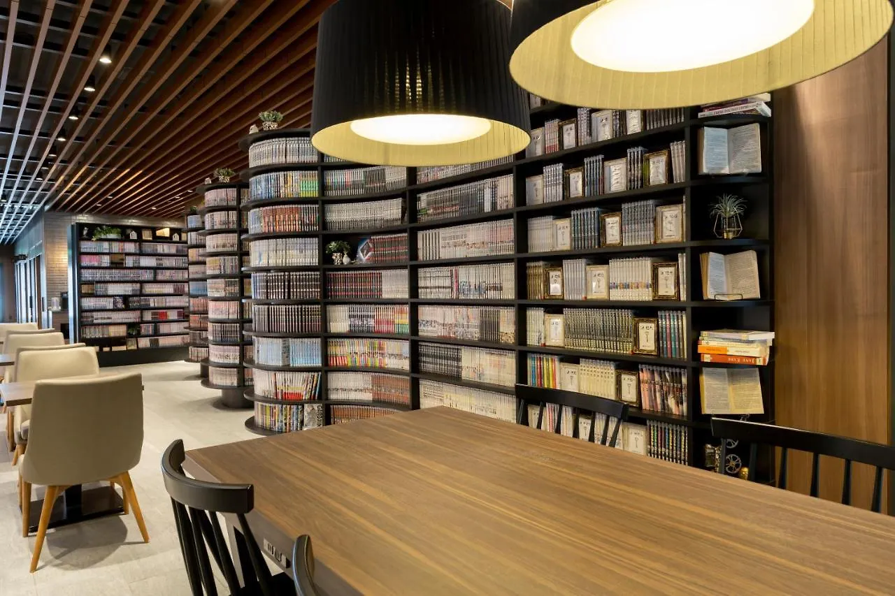 ***  The Hedistar Hotel Kyoto Nijo Comic & Books Japan